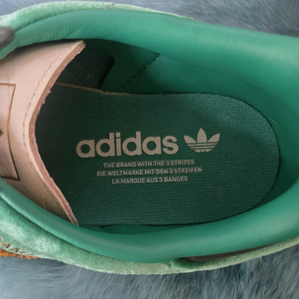 Adidas Sambas In Rare Colorway - Picture 5 of 6